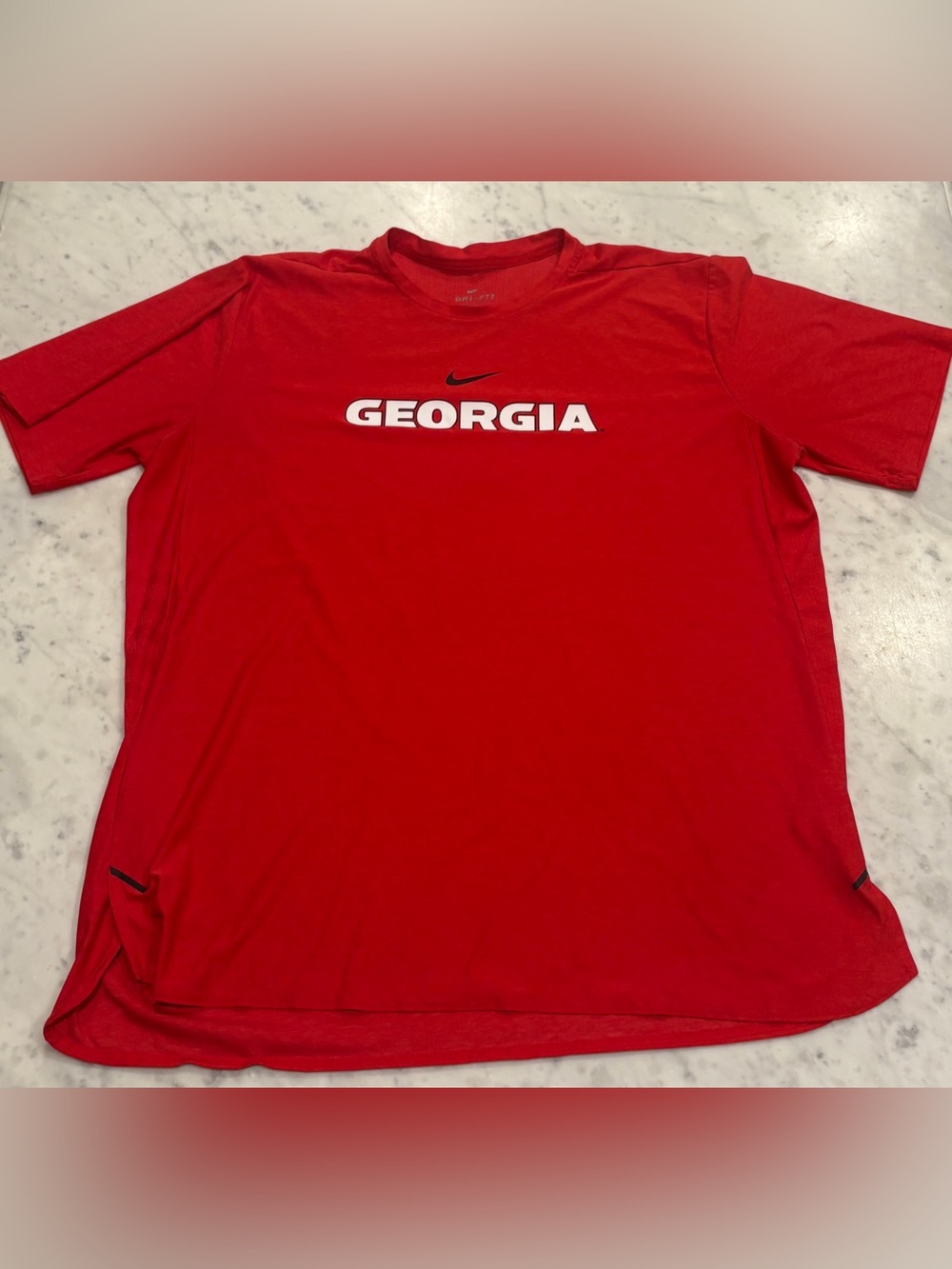 Mens UGA Nike Dri-Fit tee, awesome shirt, good pre owned condition, clean! XL